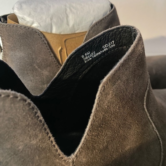 Born KERRI GREY PELTRO DISTRESSED size 9.5 - Picture 9 of 10